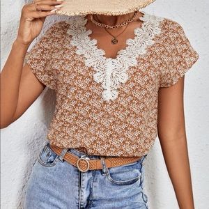 Boho floral print lace trim blouse